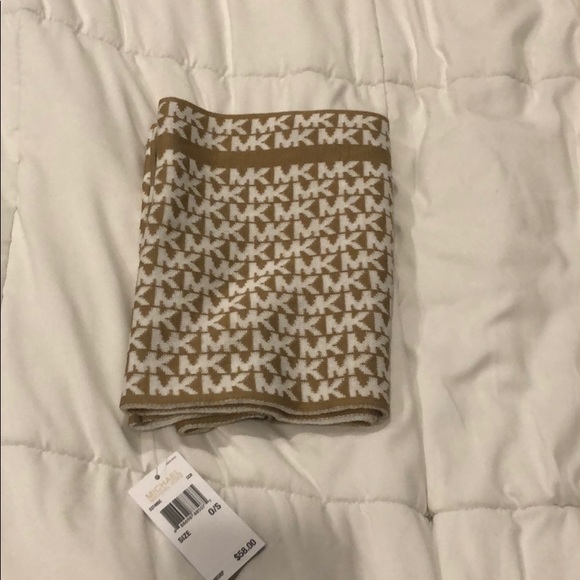 Michael Kors Scarf - Picture 2 of 2
